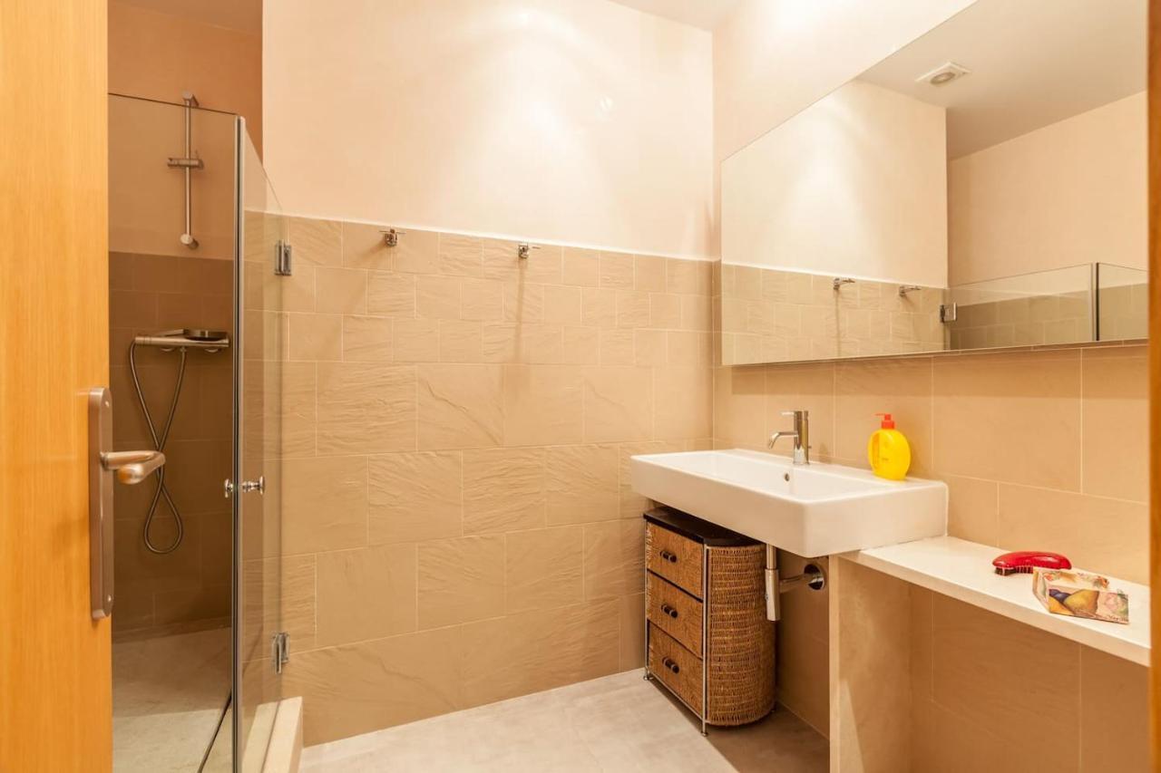 Apartamento Con Encanto En El Barrio De Santa Cruz Севиля Екстериор снимка