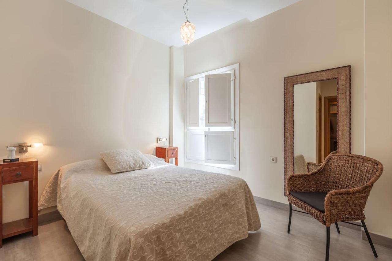 Apartamento Con Encanto En El Barrio De Santa Cruz Севиля Екстериор снимка