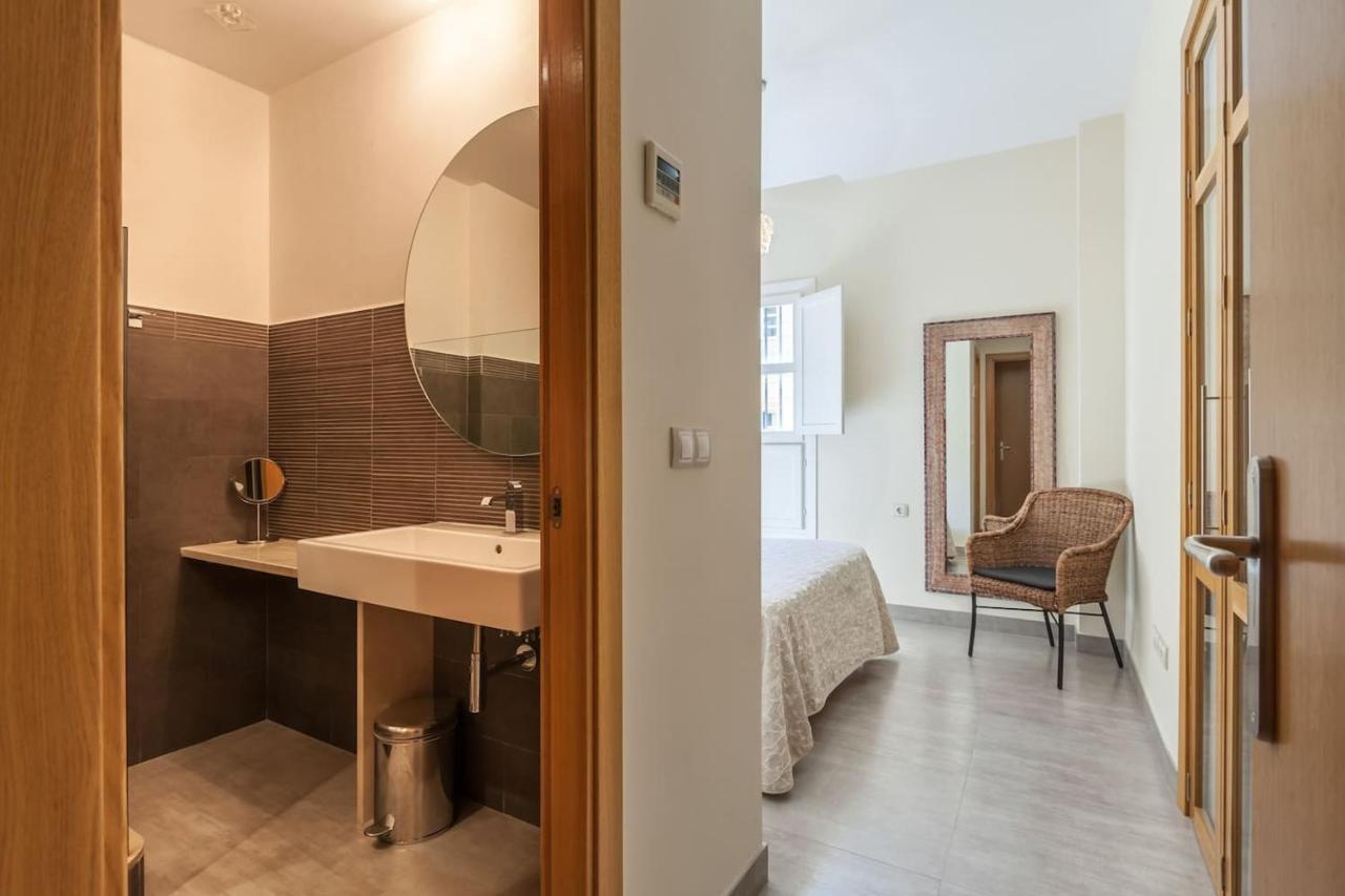 Apartamento Con Encanto En El Barrio De Santa Cruz Севиля Екстериор снимка